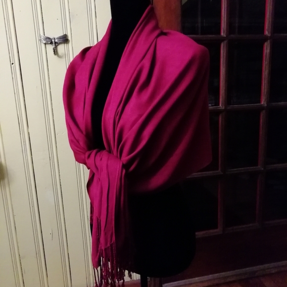 Deep Red Viscose Fringe Scarf/Wrap - Picture 5 of 7